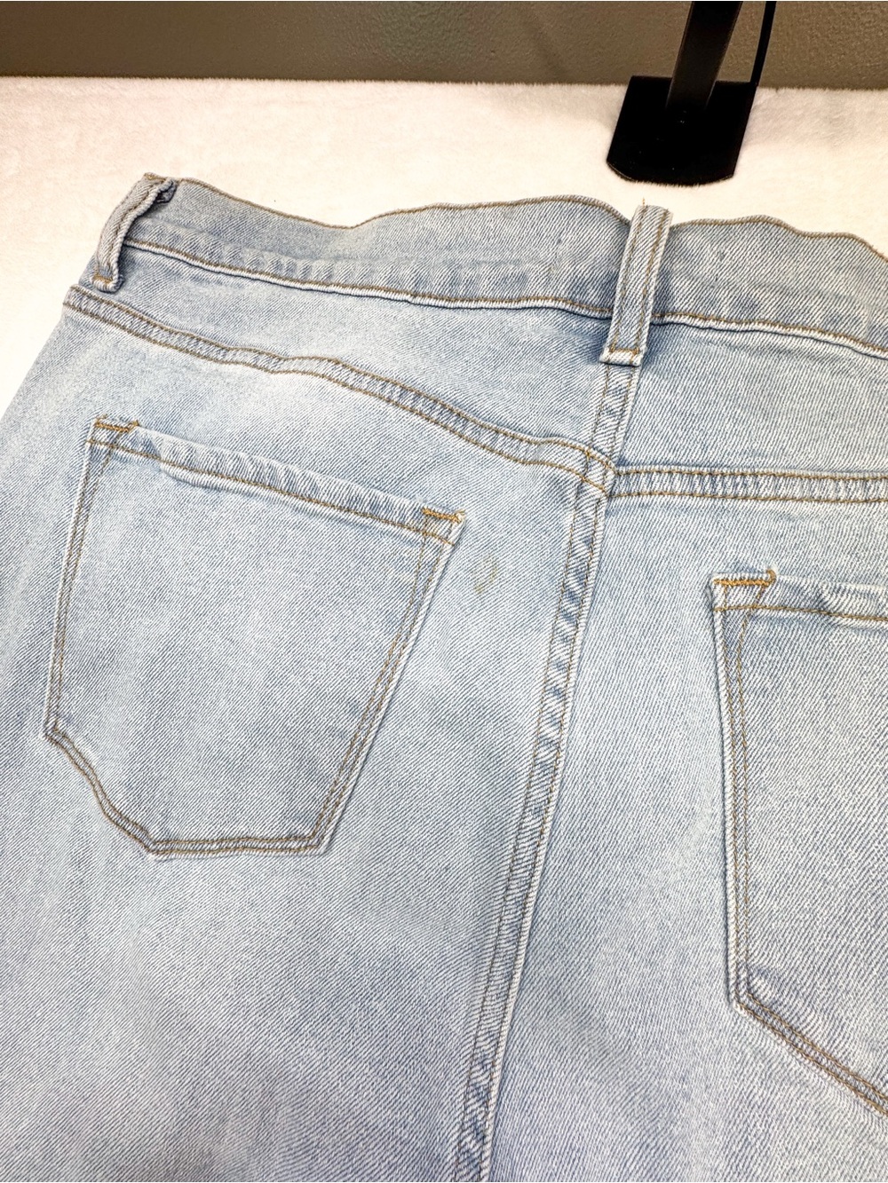 Vibrant M.I.U. 3X Light Wash Distressed Ripped Wide Leg Jeans NWT - Picture 16 of 16